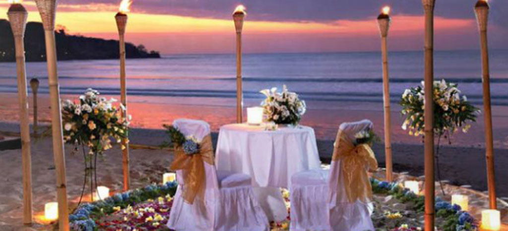 romantic dinner at jimbaran beach club - the bali channel