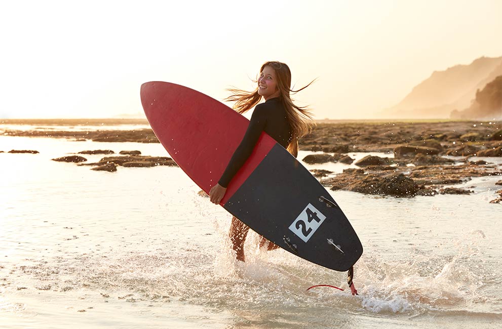 uluwatu surfing beach