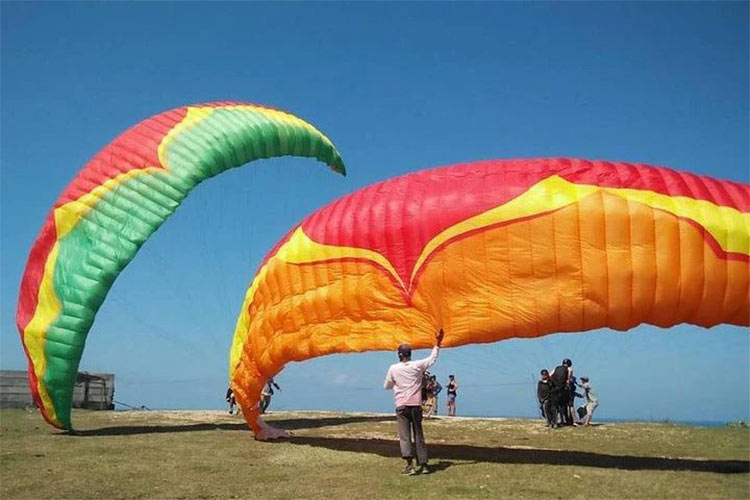 bali paraglading