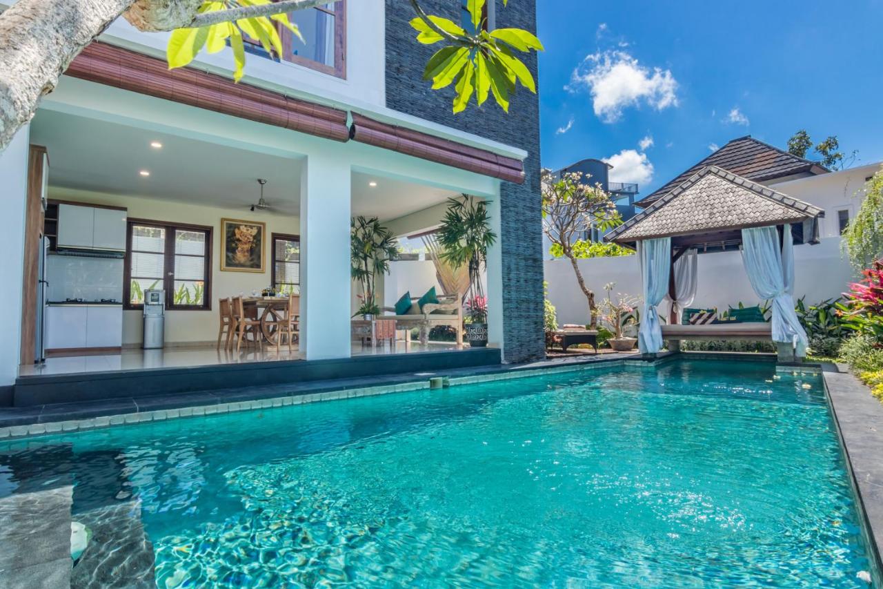 Private Family Villa In Jimbaran Near Garuda Wisnu Kencana